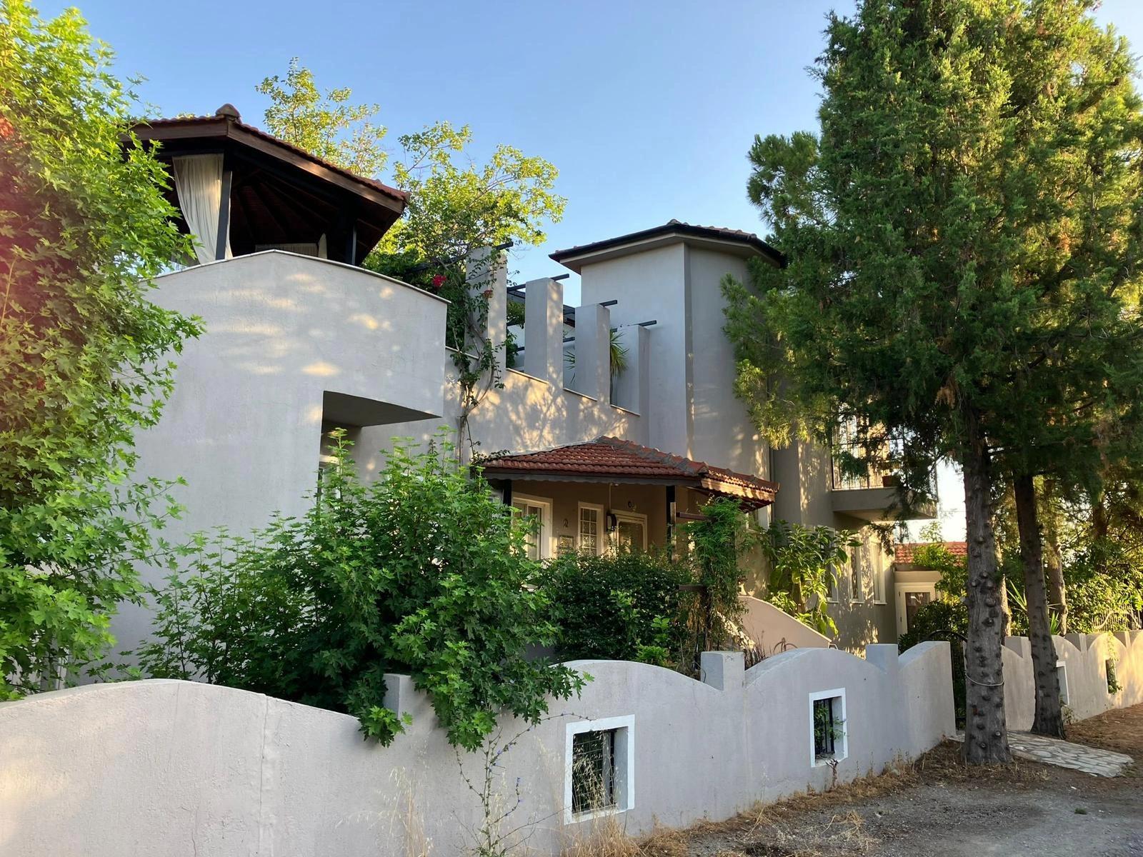 Einzigartige Mediterrane Villa Mit Separatem Apartment
