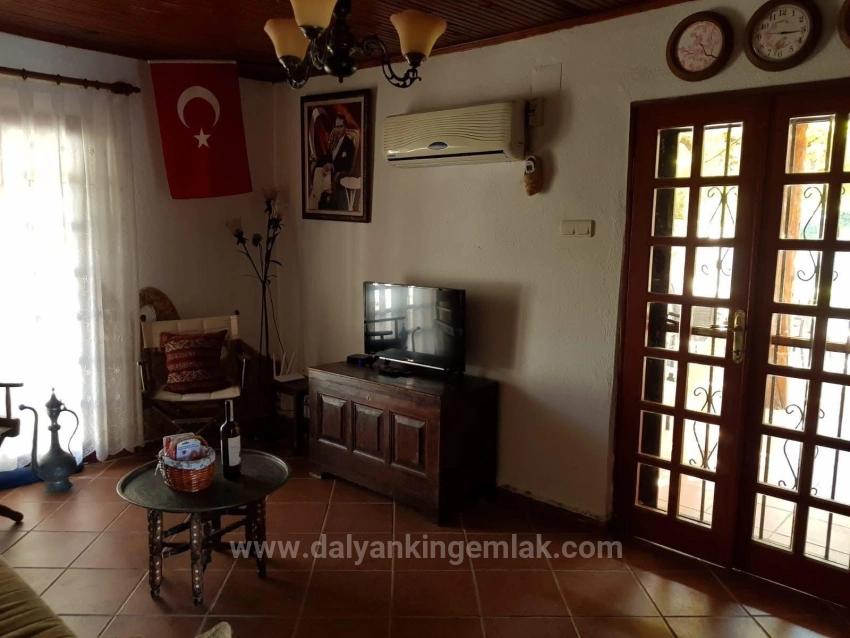 Freistehendes Bungalow Mit Investitionspotenzial In Der Gegend Von Dalyan