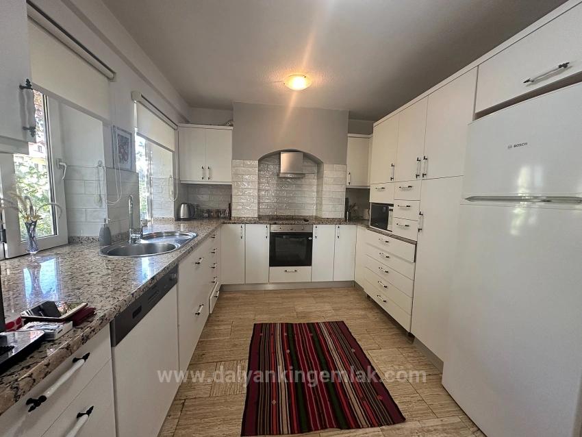 Einzigartige Mediterrane Villa Mit Separatem Apartment