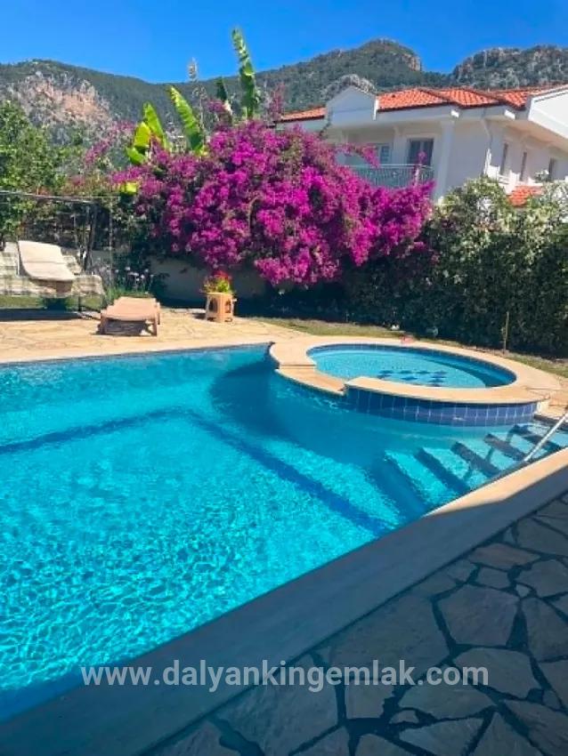 Bungalow Zum Verkauf In Der Gegend Von Dalyan Arıkbaşı