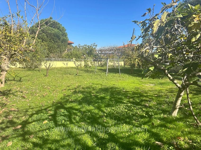 Großartige Gelegenheit Für Zwei Wohneinheiten – Unbegrenztes Potenzial Auf Einem 1.000 M² Großen Grundstück