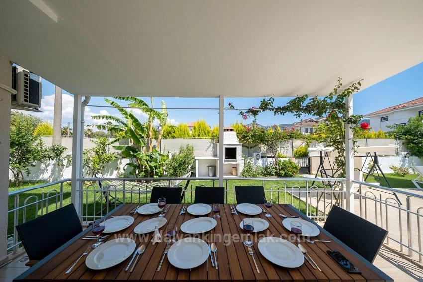 Versteckte Und Elegante Villa Mit 4 Schlafzimmern In Gülpınar – Villa İnci