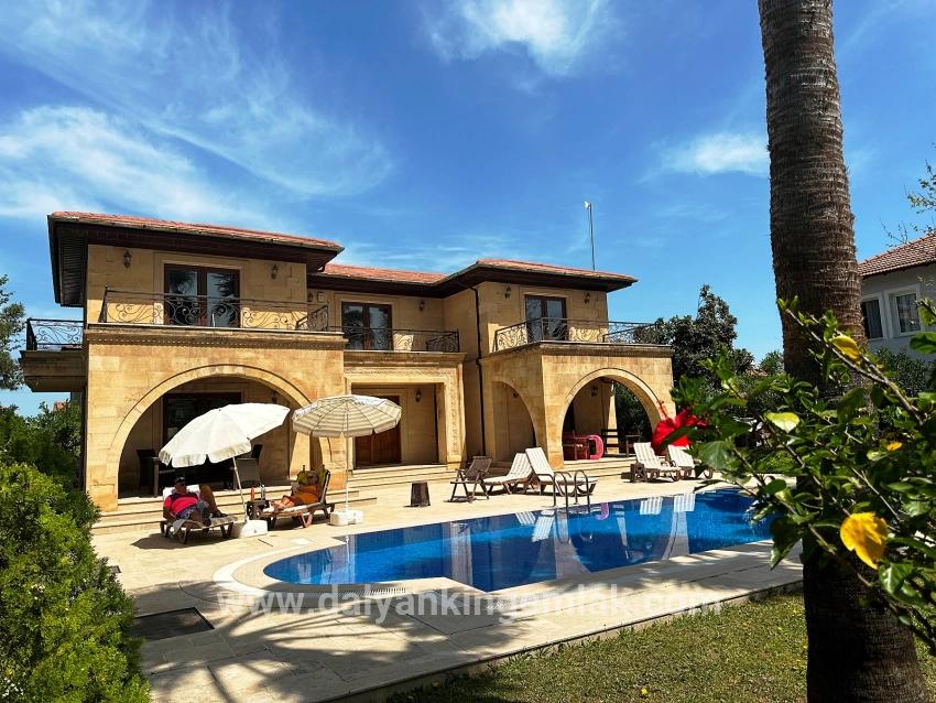4+1-Zimmer Villa Zu verkaufen in Dalyan Bz. Ortaca - 638 m²