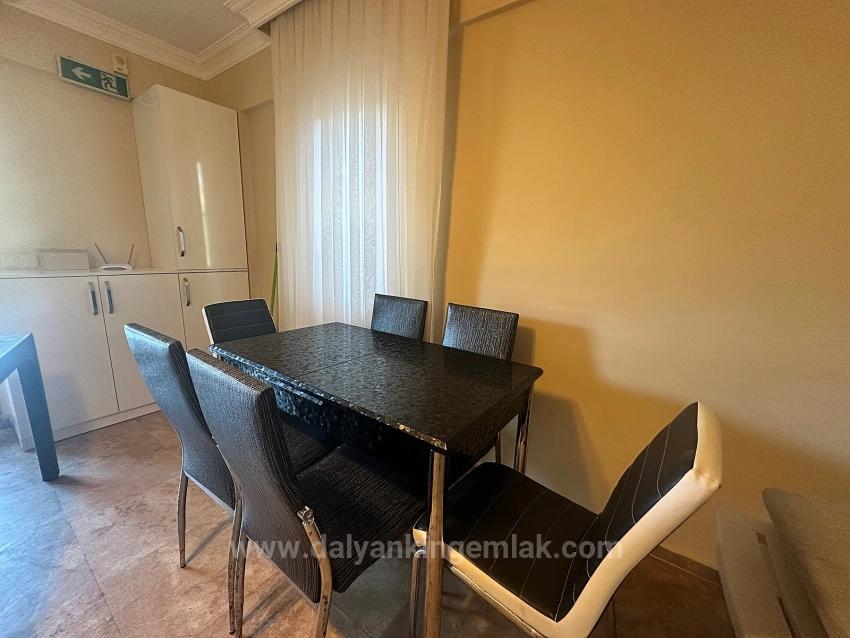 King’s Villa Nr. 1 – Exklusiver Lebensstil Mit Flussblick, Eleganz Pur