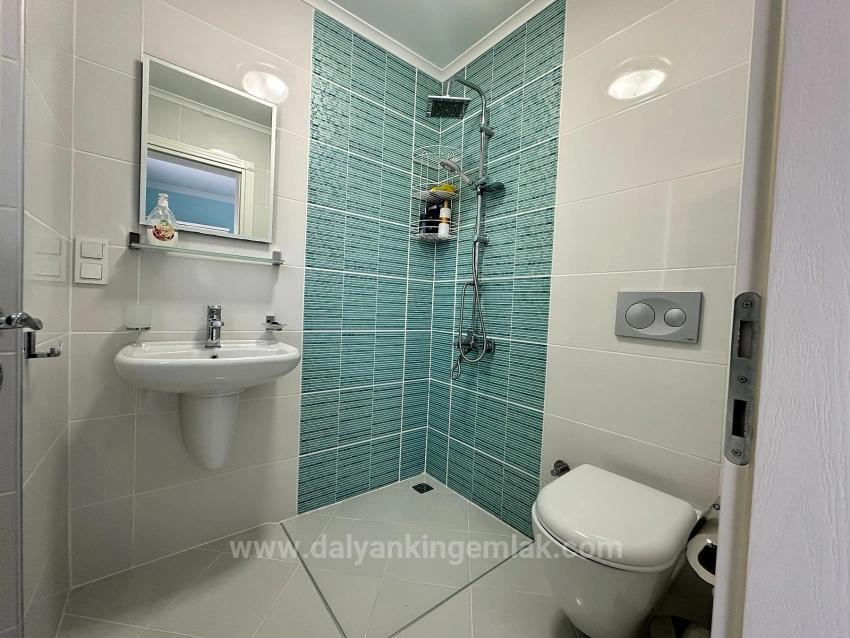 Ein Außergewöhnliches Leben, Geschmückt Mit Zeitloser Eleganz In Osmanağalar