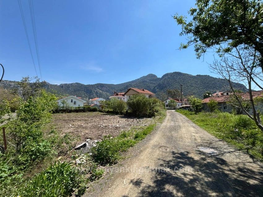 Eckgrundstück Mit Wohnzone Zum Verkauf In Muğla Dalyan Arıkbaşı