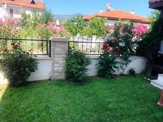 Texte mit Idyllischem Gartenhausleben