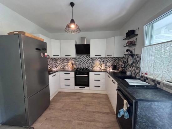 Traditionelles Türkisches Haus Mit Großem Grundstück