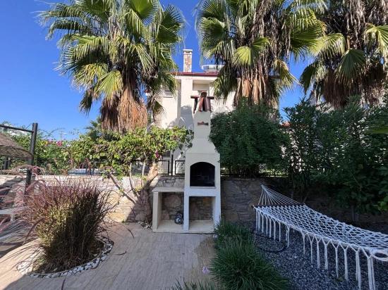 Elegante Villa Mit Privatem Pool Und Großem Garten In Dalyan Gülpınar