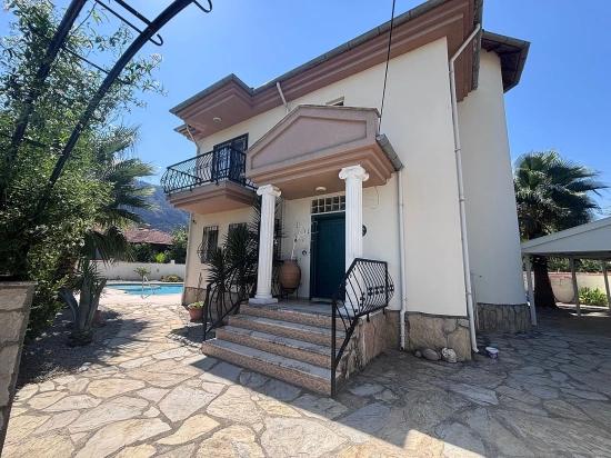 Ein Friedlicher Rückzugsort Inmitten Der Natur – Freistehende Villa In Marmarlı