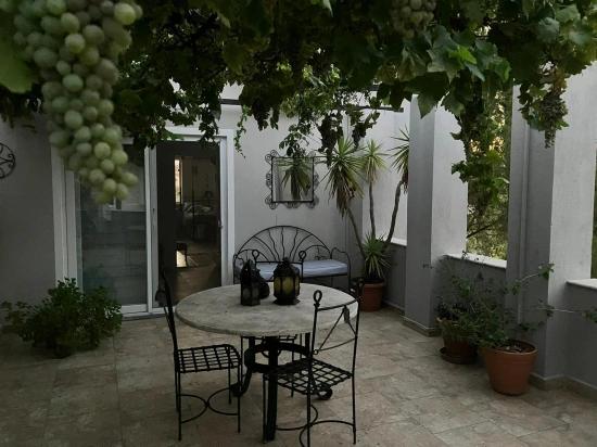 Einzigartige Mediterrane Villa Mit Einliegerwohnung