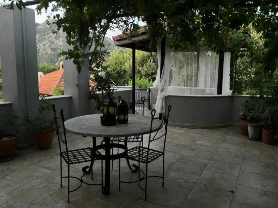 Einzigartige Mediterrane Villa Mit Separatem Apartment