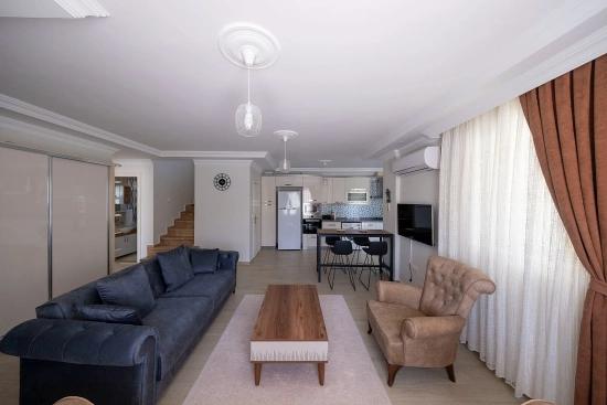 Versteckte Und Elegante Villa Mit 4 Schlafzimmern In Gülpınar – Villa İnci