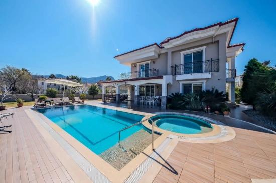 Luxuriöse Freistehende Villa Zum Verkauf In Dalyan Gülpınar