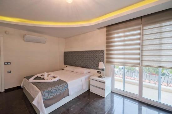Luxuriöse Freistehende Villa Zum Verkauf In Dalyan Gülpınar