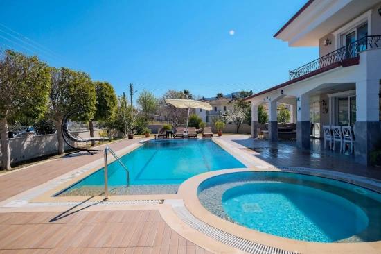 Luxuriöse Freistehende Villa Zum Verkauf In Dalyan Gülpınar