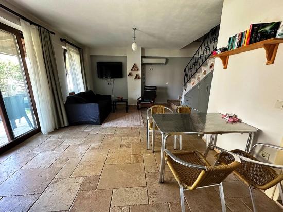 Prestigeträchtiges Leben Am See Und Investitionsmöglichkeit Mit Hoher Rendite