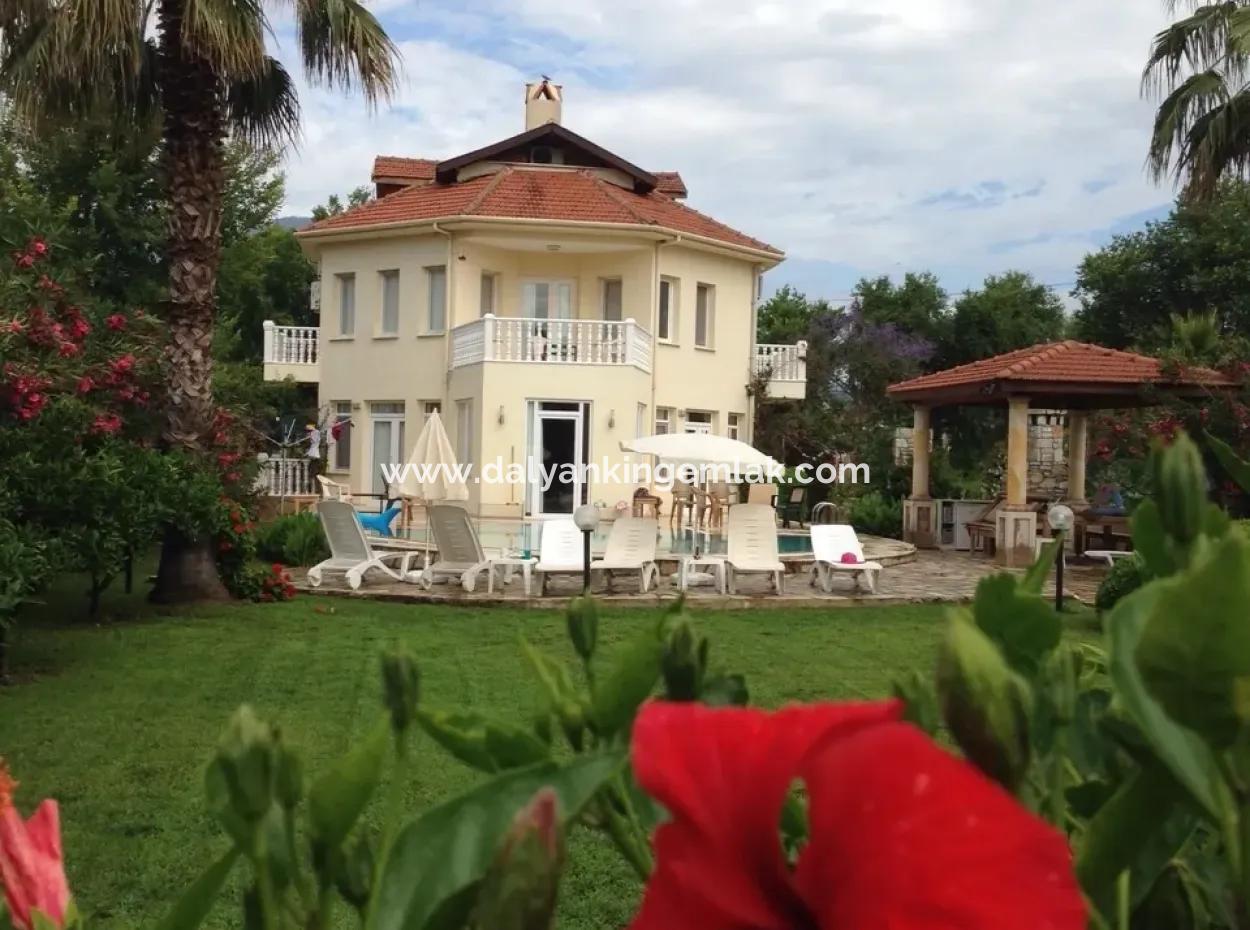 Ein Sechs - Schlafzimmer-Villa In Dalyan Gurpinar Edelstein-Villa .