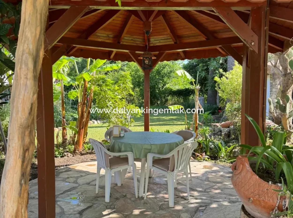 Pretty Hotel In Relaxing Setting