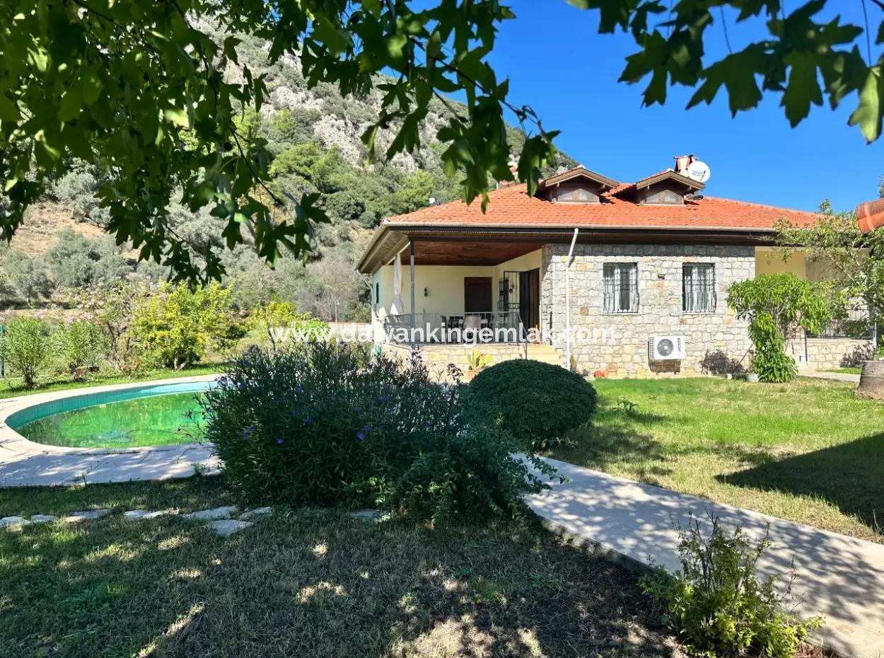 Rural Bungalow Ready For New Renter