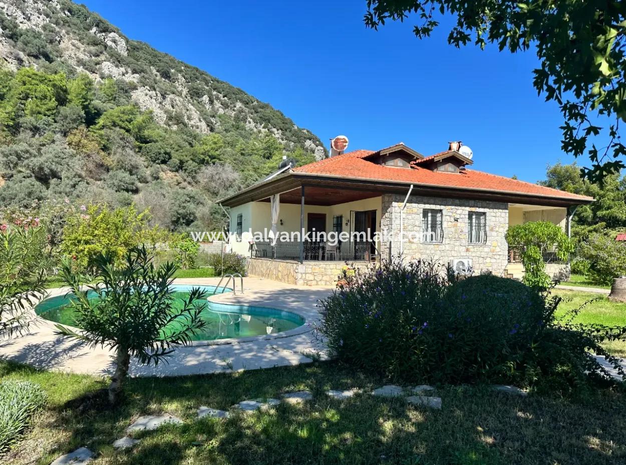 Rural Bungalow Ready For New Renter