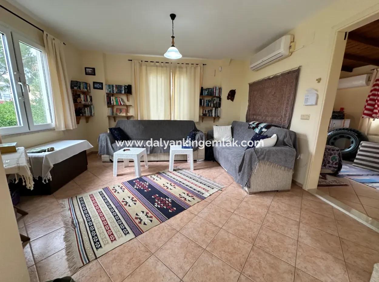 Detached Villa With Shared Pool And Lush Gardens In The Gülpınar Area Of Dalyan