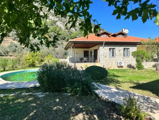 Rural Bungalow Ready For New Renter