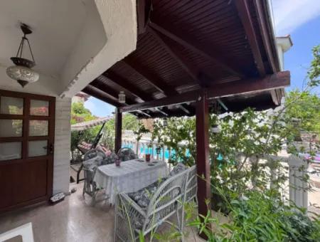 Homely Complex Villa