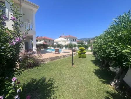 Stunning Villa With Tomb Views