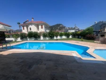 Stunning Villa With Tomb Views