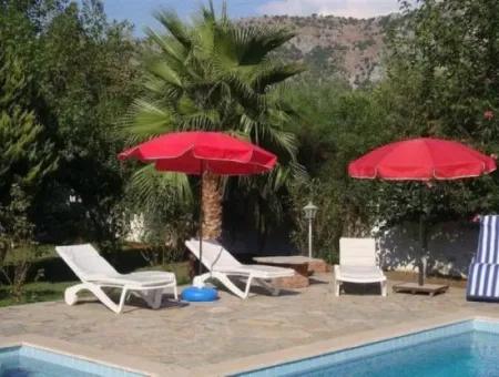 Charming Bungalow With Investment Potential