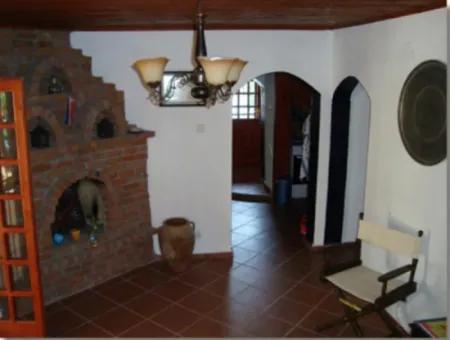Charming Bungalow With Investment Potential