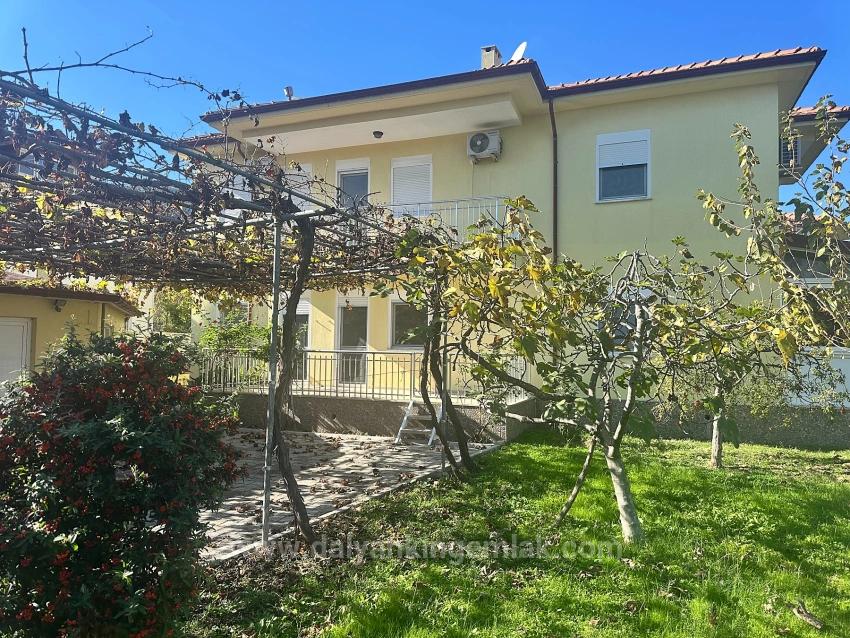 Great Opportunity For Dual Living – Unlimited Potential On A 1,000M² Plot