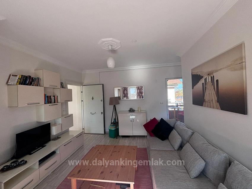 First Floor, Stylish And Well-Maintained One-Bedroom Apartment