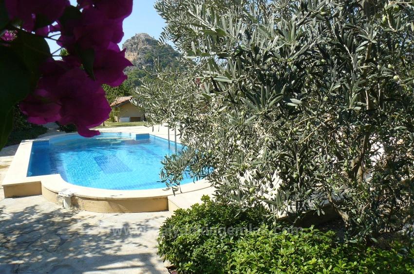 King’s Villa No.1 — An Exclusive Life Rising With Elegance And River Views