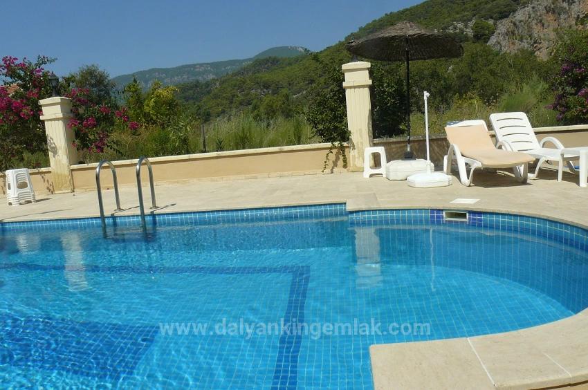 King’s Villa No.1 — An Exclusive Life Rising With Elegance And River Views