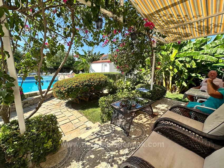 A Chic And Timeless Villa On Distinguished Complex