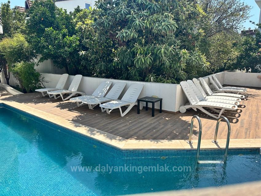 Modern Elegance Integrated With The River