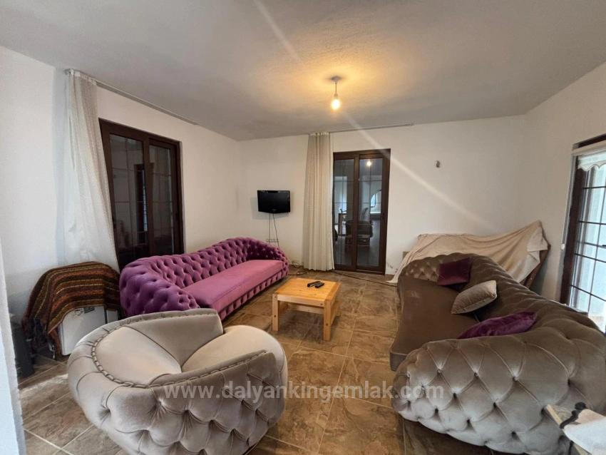 An Architecturally Unique Living Space