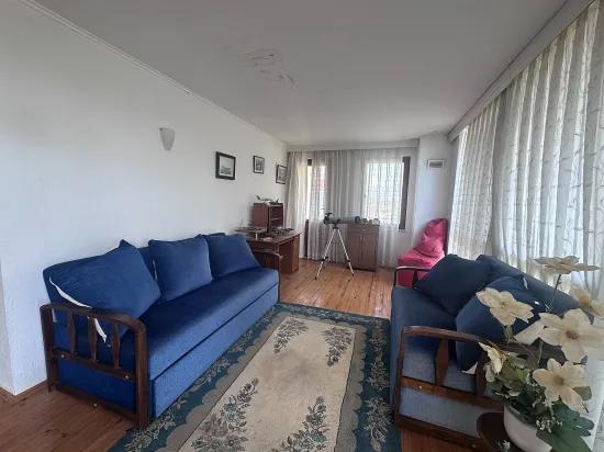 Spacious Village Home With Mountain Views And Mature Gardens