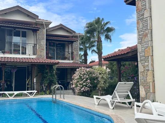 Dalyanda 1. floor apartment and spacious beautiful garden