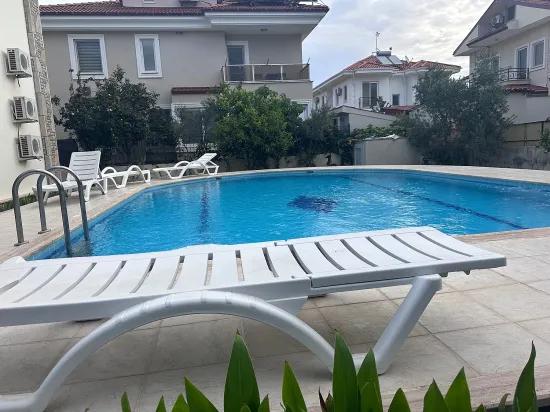 Dalyanda 1. floor apartment and spacious beautiful garden
