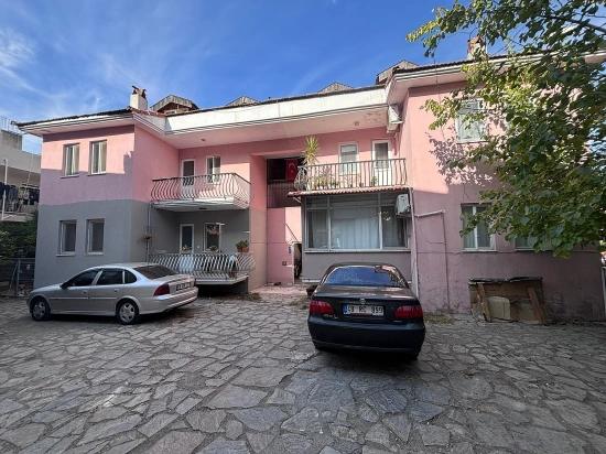 A 2-Bedroom Apartment With A Warm Home In The Center Of Dalyan.