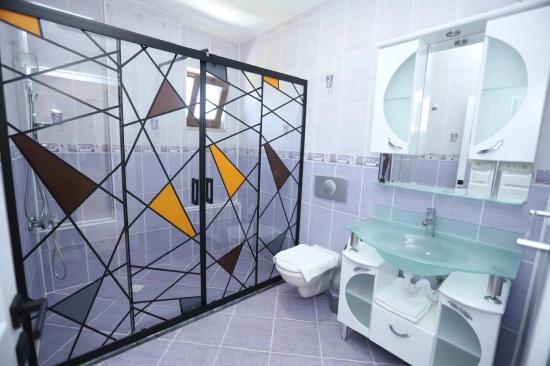 Stylish And Fully Renovated Private Villa