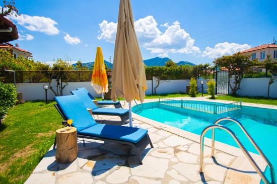Stylish And Fully Renovated Private Villa