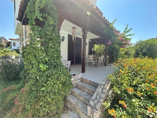Two-bedroom Villa In A Charming Complex In Gülpınar, Dalyan.