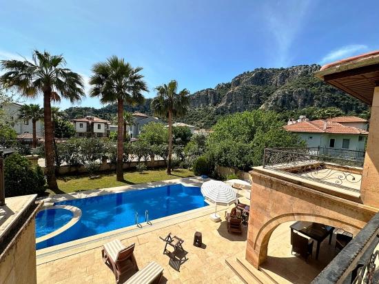 An Unparalleled, Palatial Villa In The Heart Of Dalyan.
