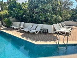 Modern Elegance Integrated With The River