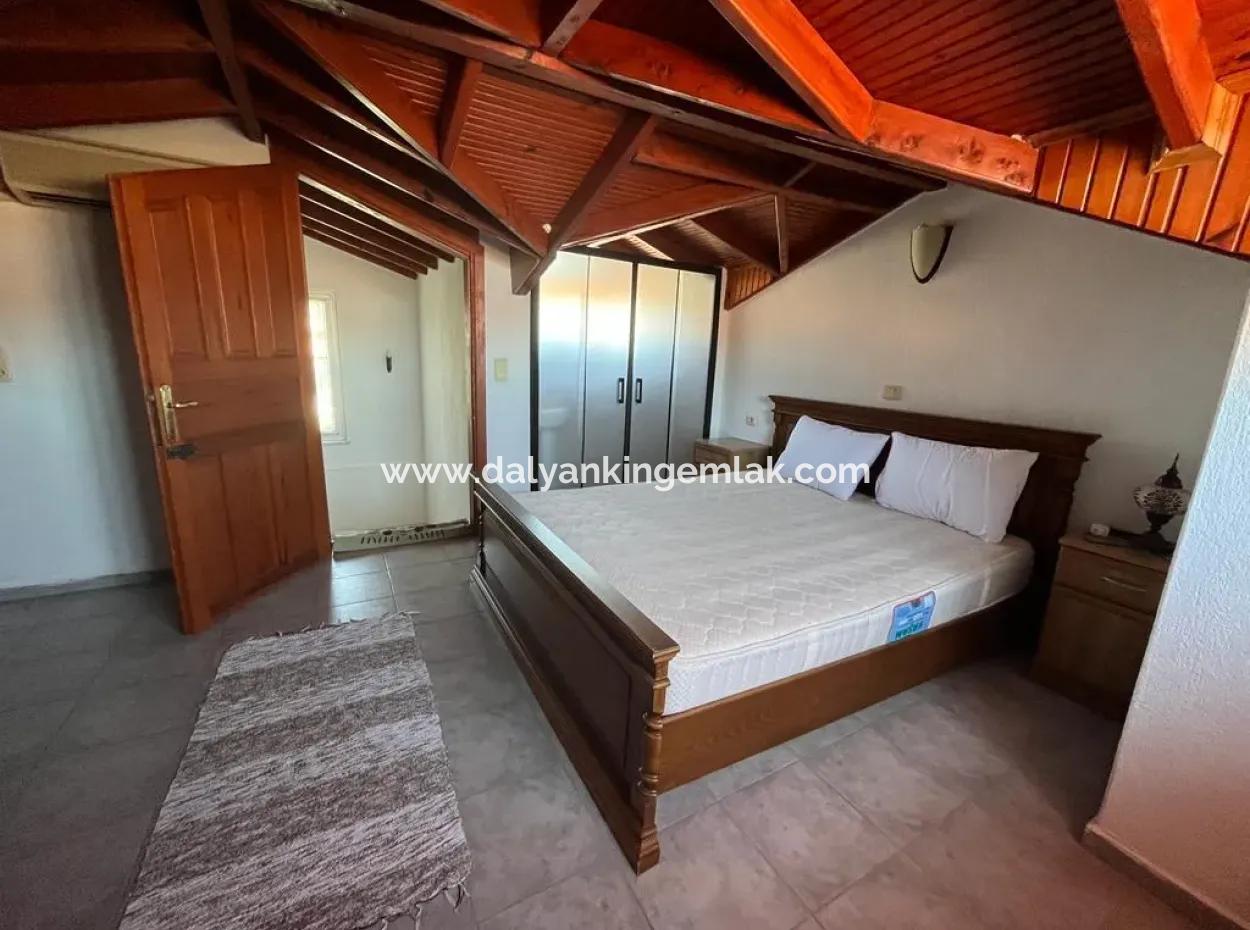 Complex Villa Close To Town