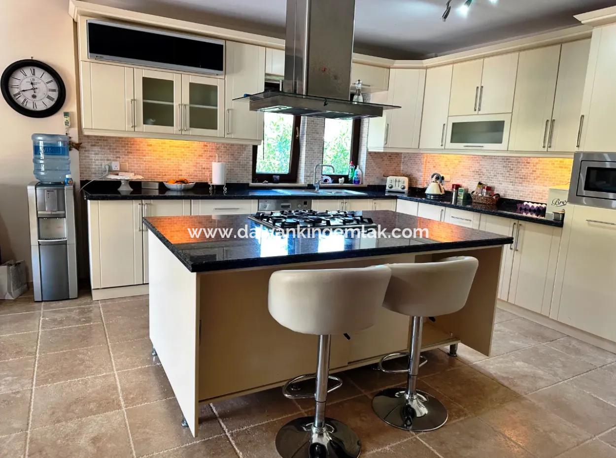 Extrodinary Private Villa